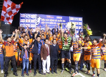 Former national squad goalie scripts Super Cup victory